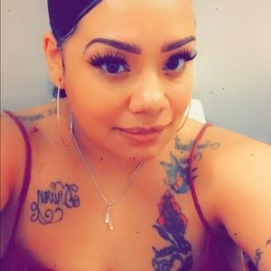 Meet your Posher, Courtney